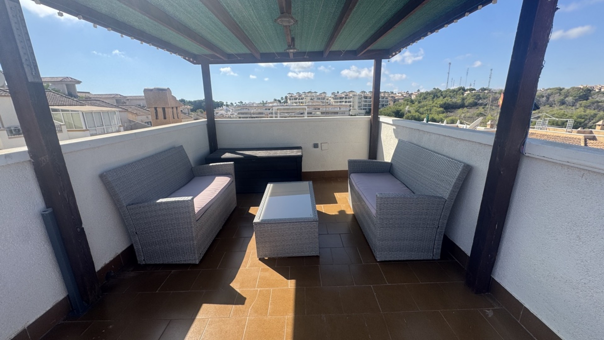 Videresalg - Fritliggende villa -
Villamartín