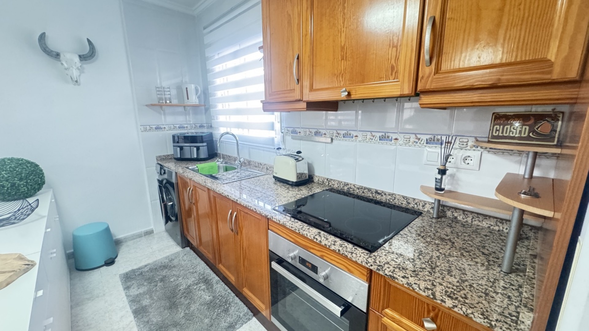 Videresalg - Fritliggende villa -
Villamartín