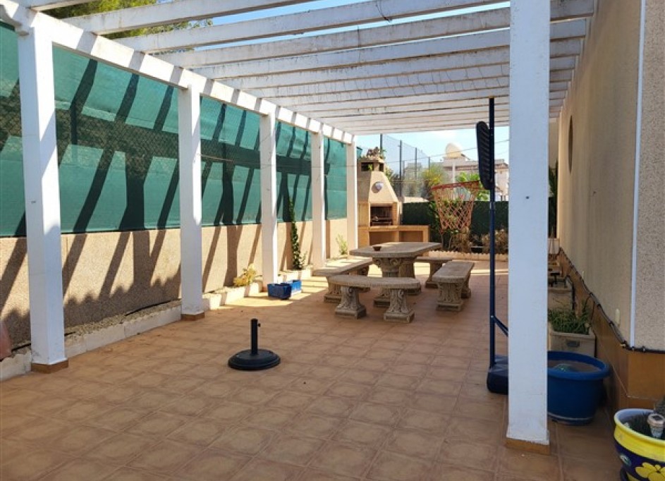 Videresalg - Fritliggende villa -
Villamartín