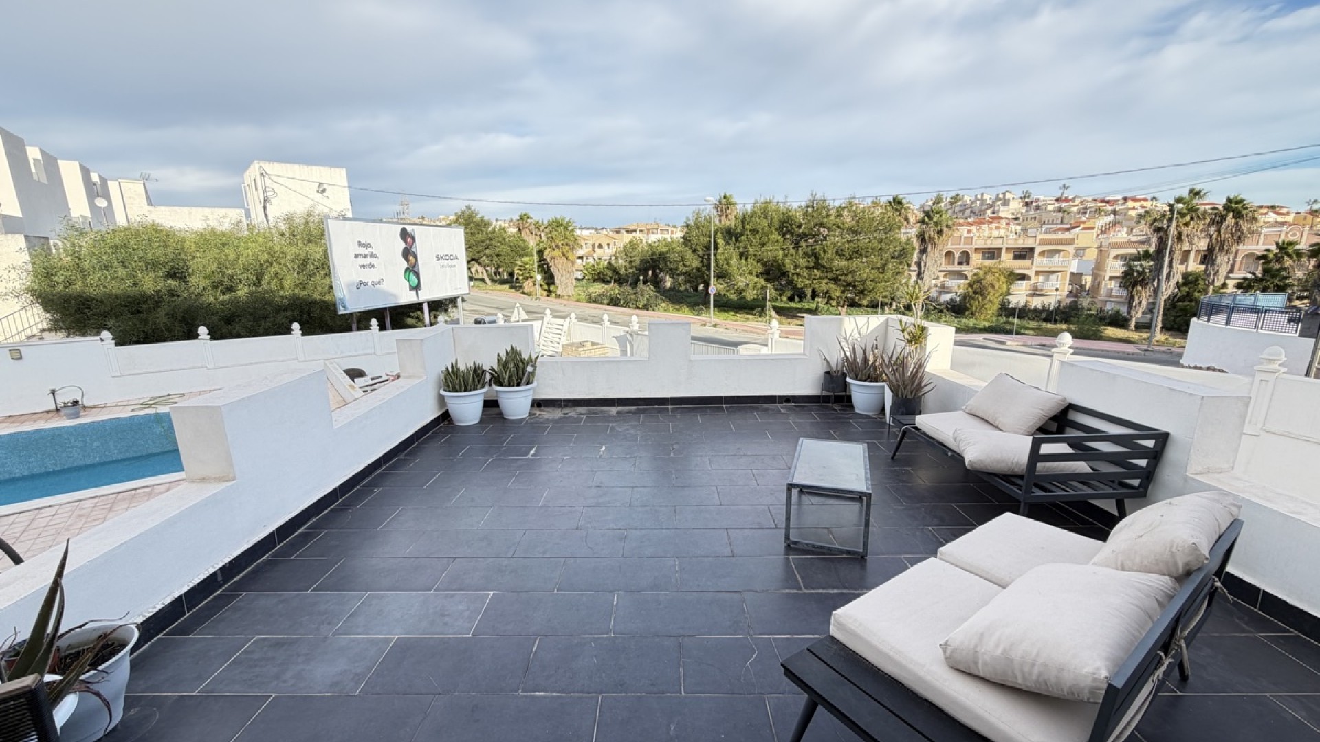 Videresalg - Fritliggende villa -
Villamartín