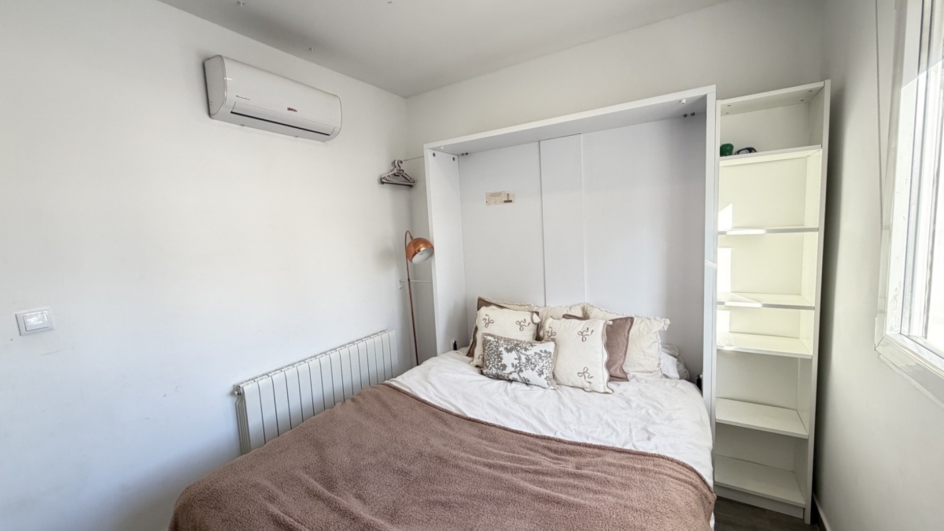 Videresalg - Fritliggende villa -
Villamartín