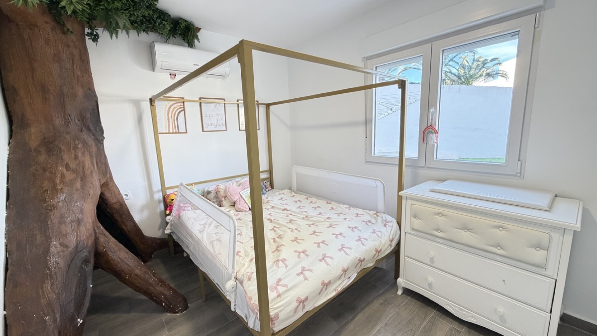 Videresalg - Fritliggende villa -
Villamartín