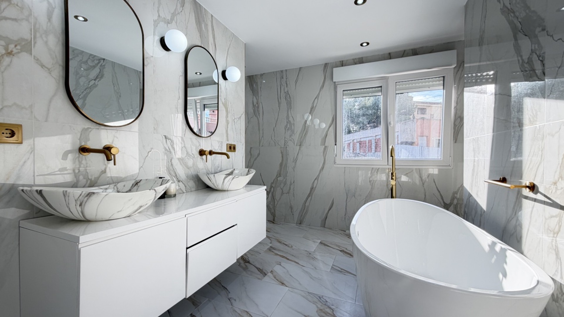 Videresalg - Fritliggende villa -
Villamartín