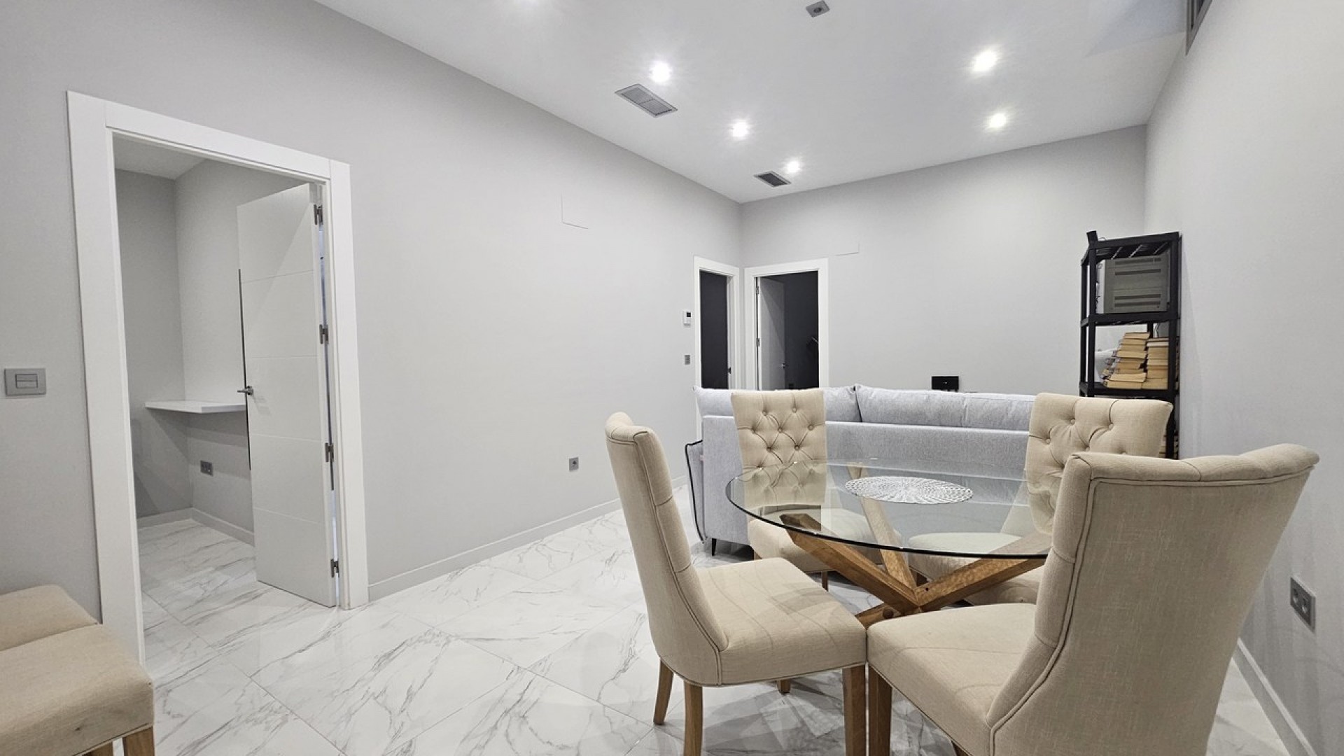 Videresalg - Fritliggende villa -
Villamartín