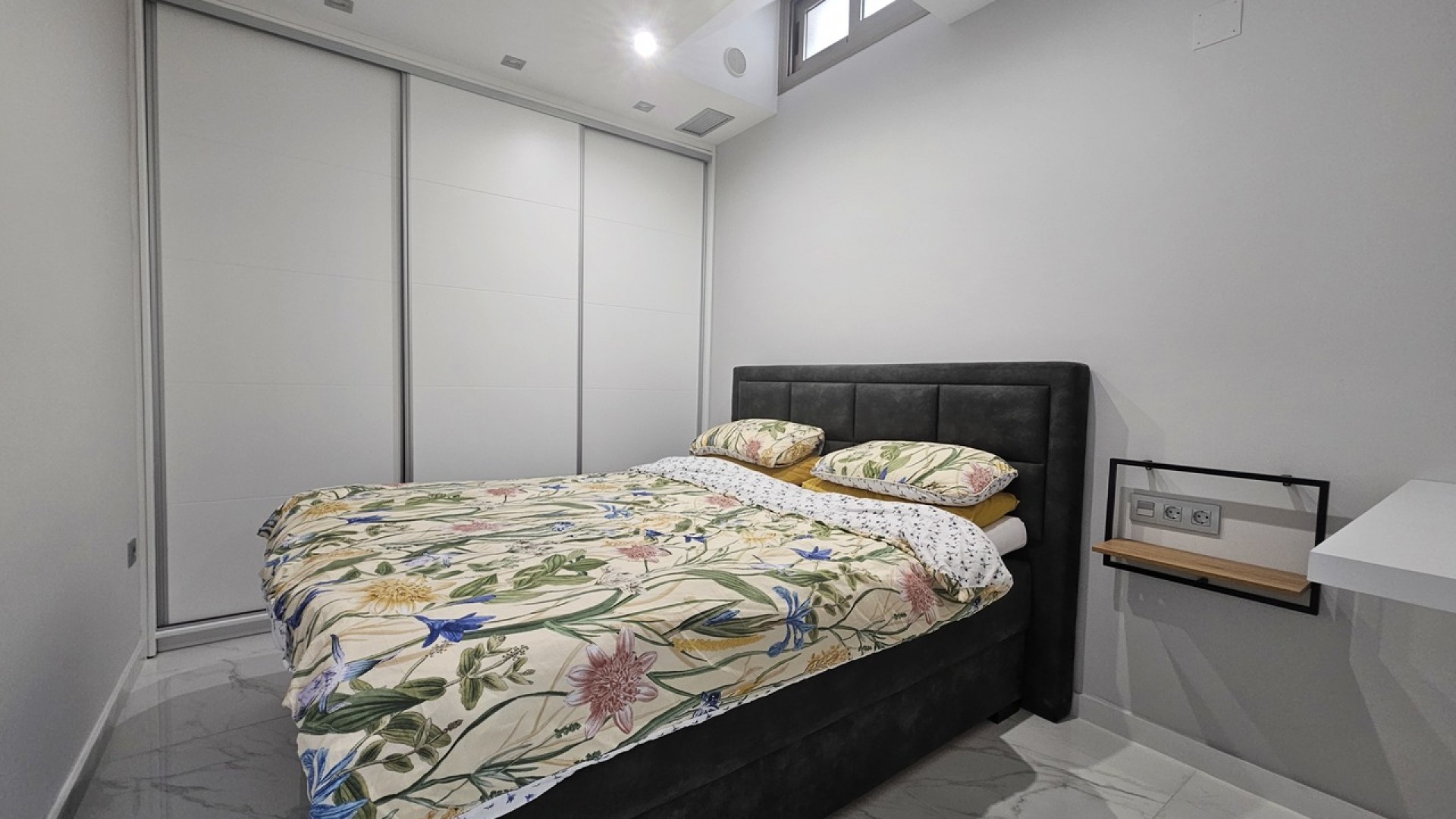 Videresalg - Fritliggende villa -
Villamartín