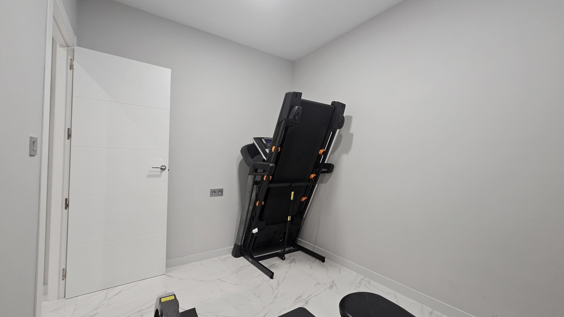 Videresalg - Fritliggende villa -
Villamartín