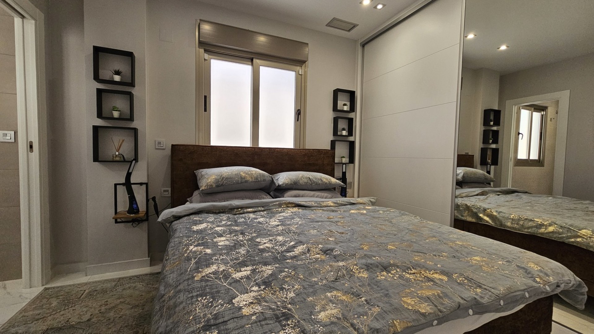 Videresalg - Fritliggende villa -
Villamartín