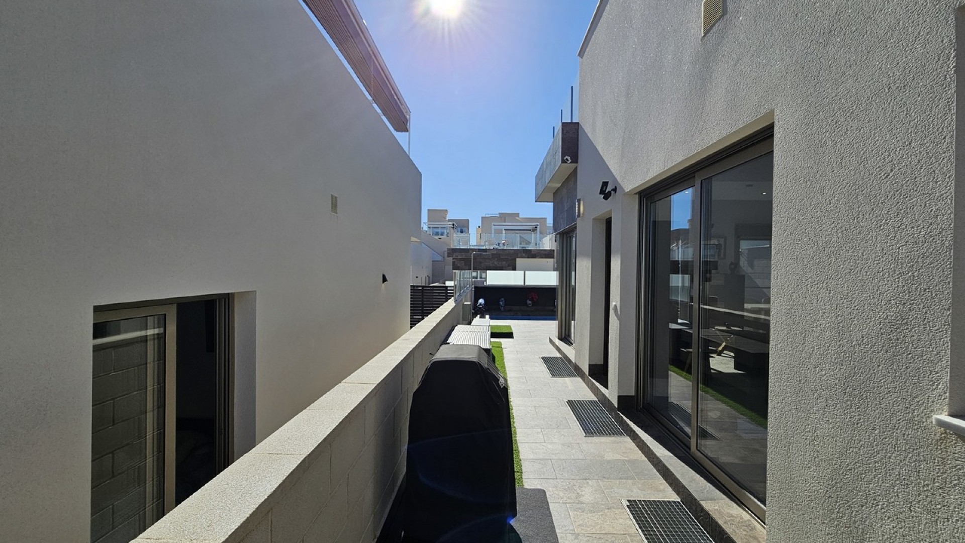 Videresalg - Fritliggende villa -
Villamartín