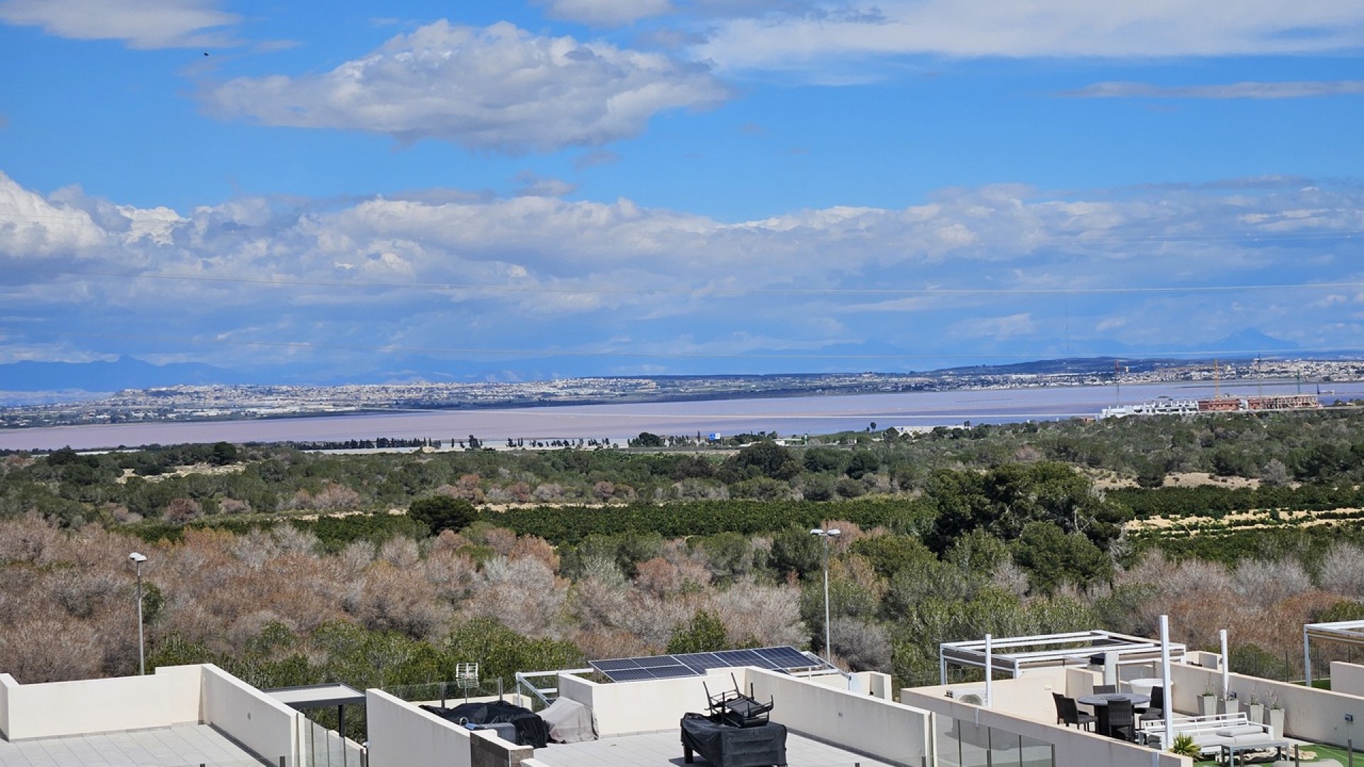 Videresalg - Fritliggende villa -
Villamartín