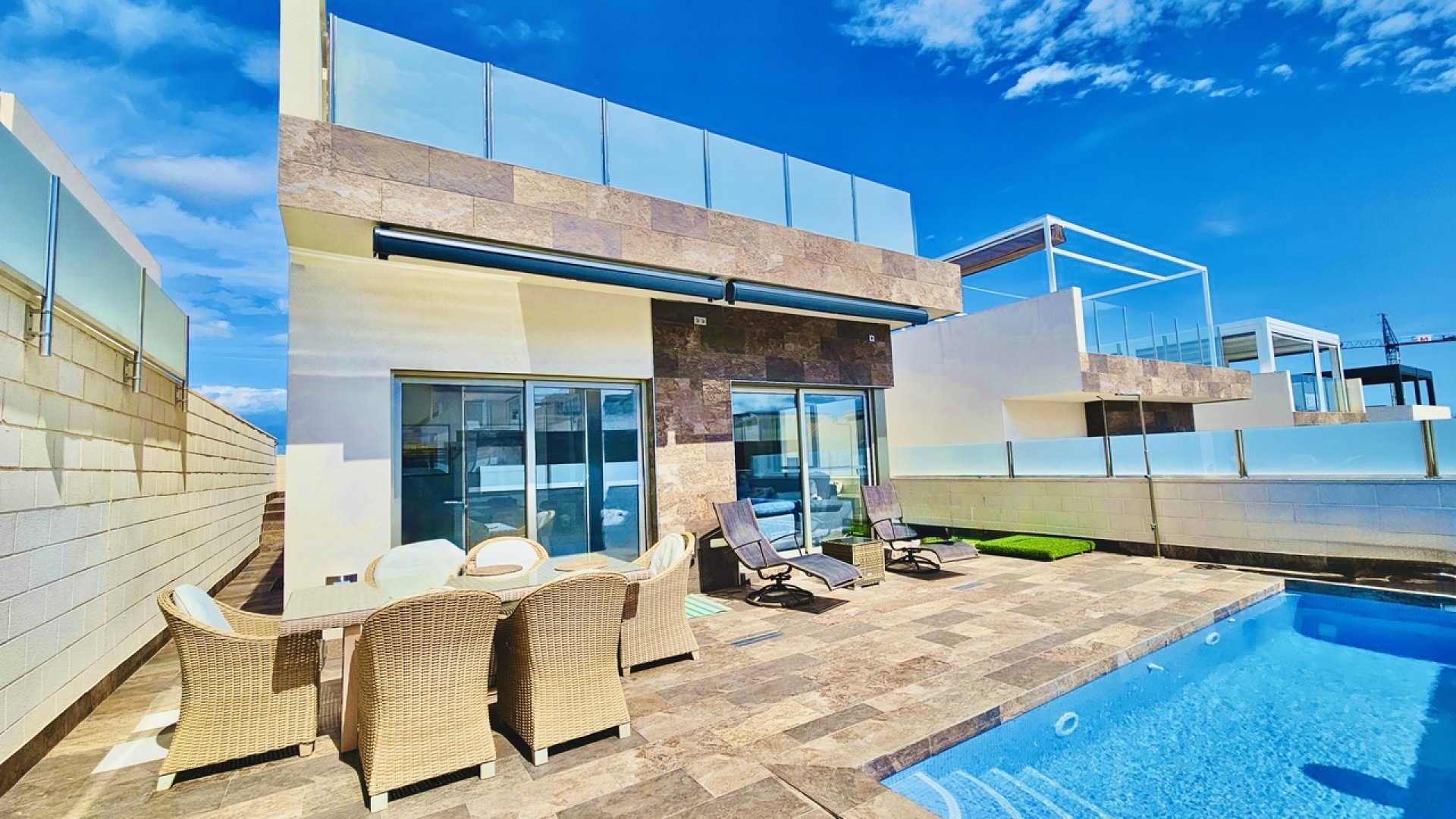 Videresalg - Fritliggende villa -
Villamartín