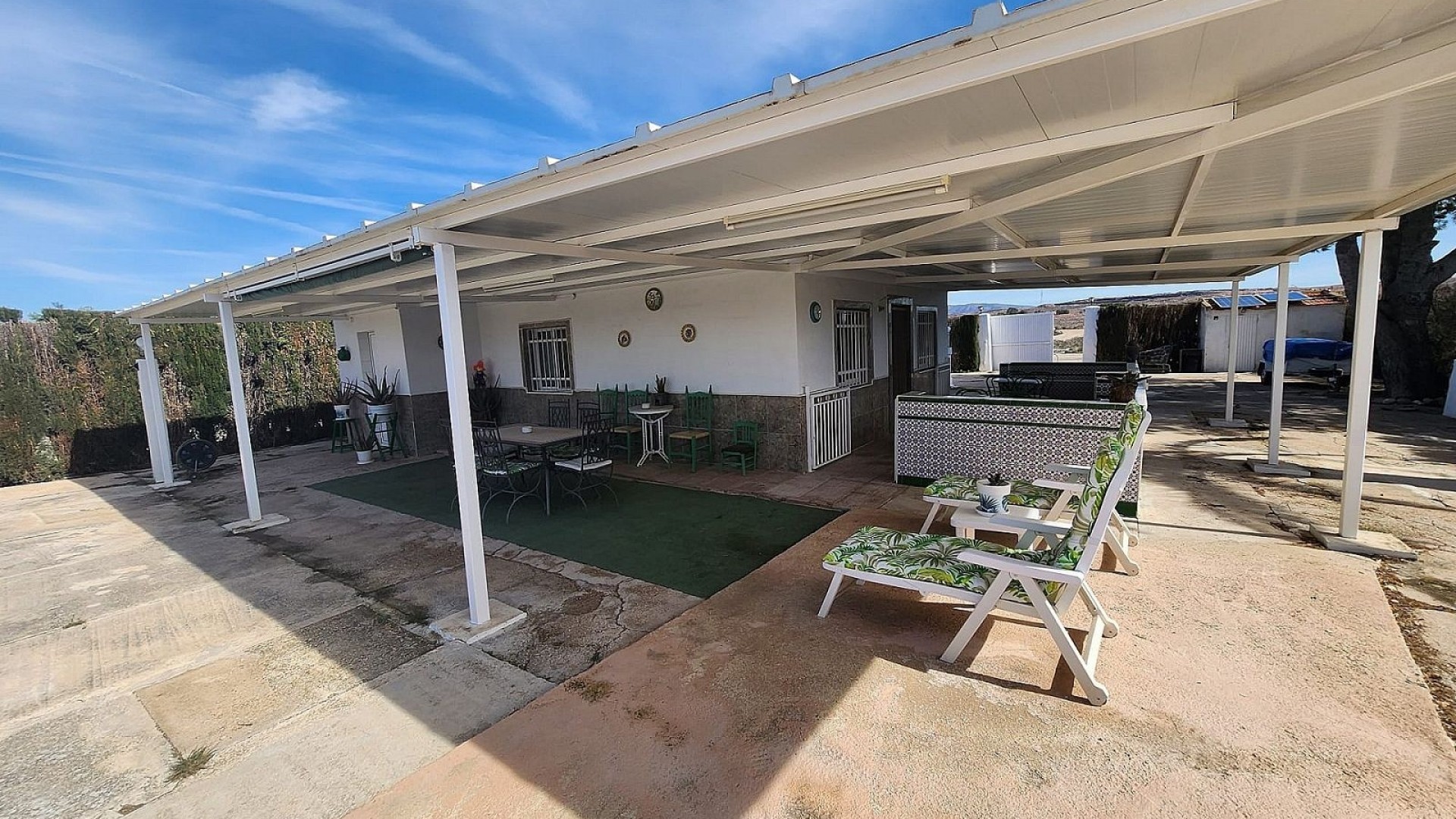 Videresalg - Fritliggende villa -
Villena