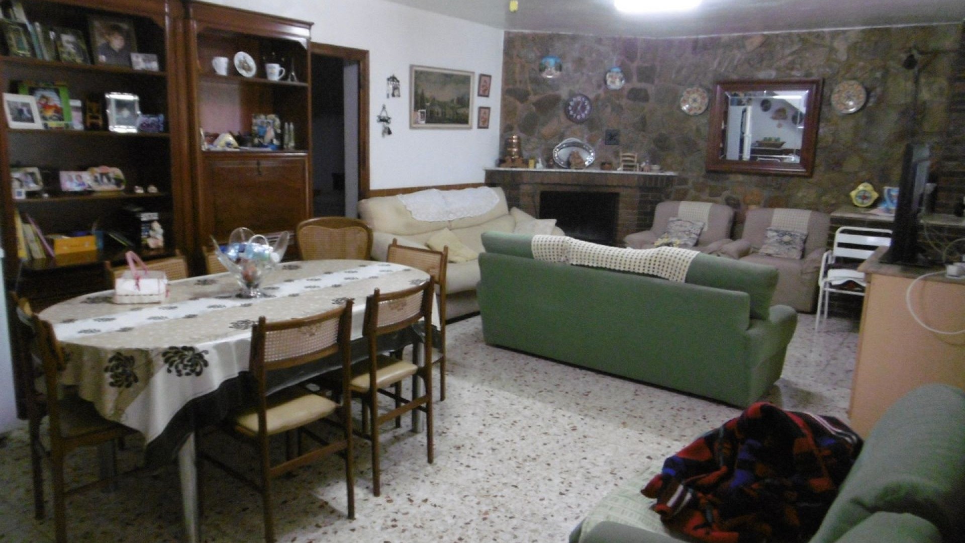 Videresalg - Fritliggende villa -
Yecla