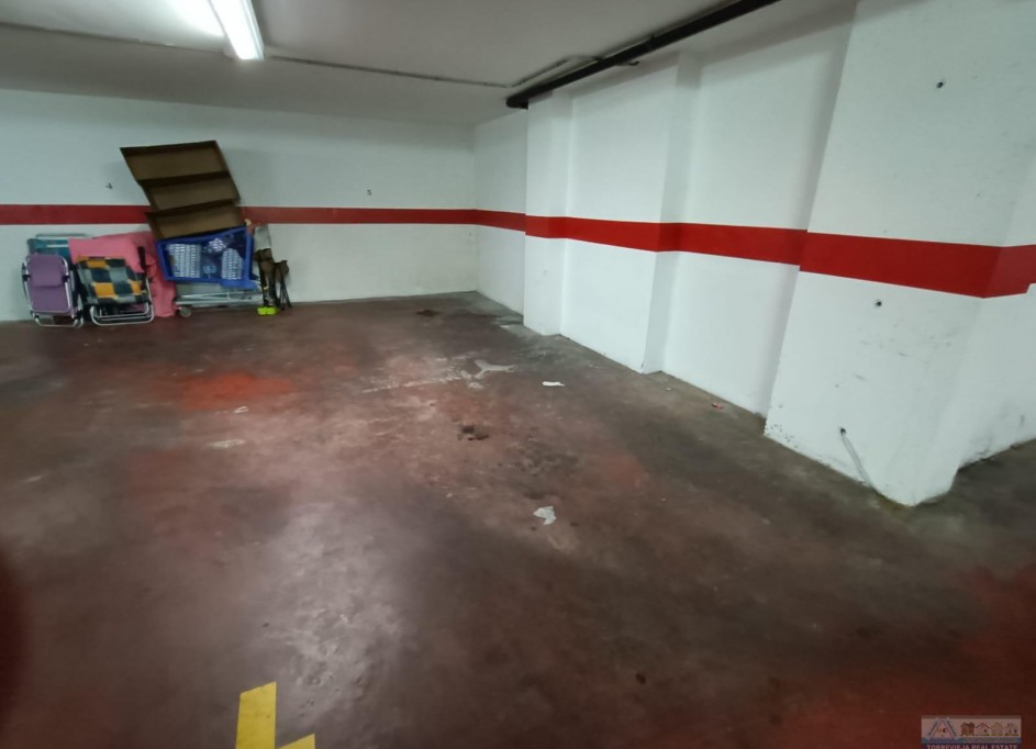 Videresalg - Garage -
Torrevieja - Center