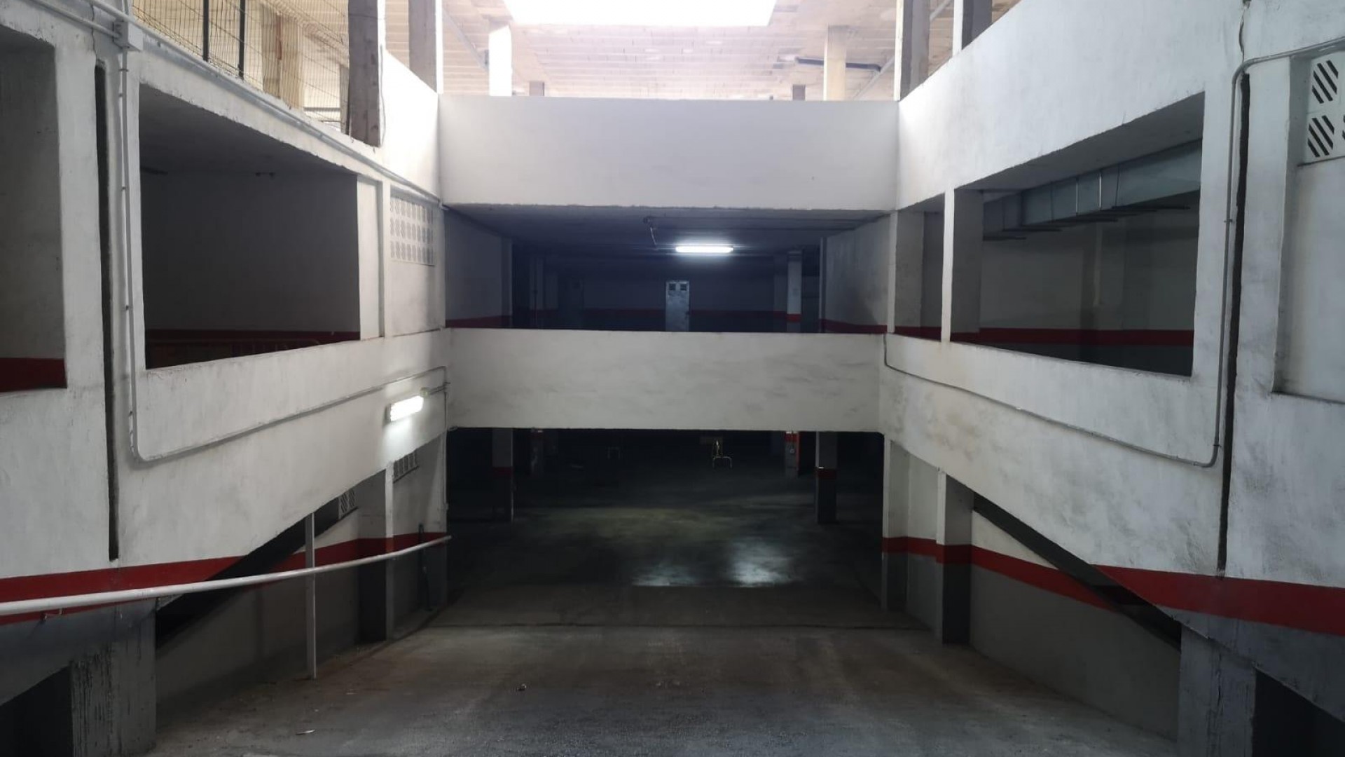 Videresalg - Garage -
Torrevieja - Estacion de autobuses