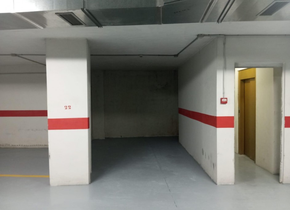 Videresalg - Garage -
Torrevieja - La Mata