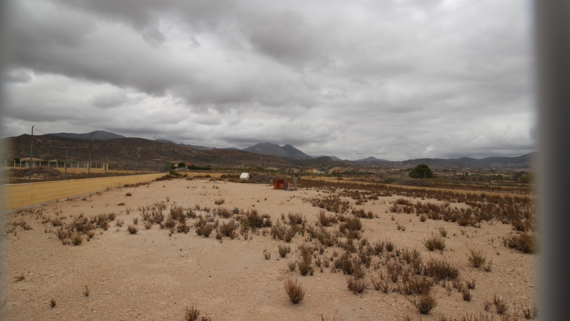 Videresalg - Grund Jord -
Abanilla