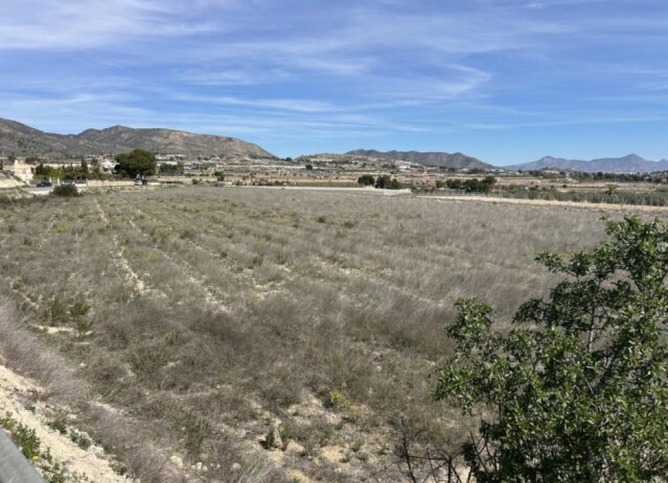 Videresalg - Grund Jord -
La Romana