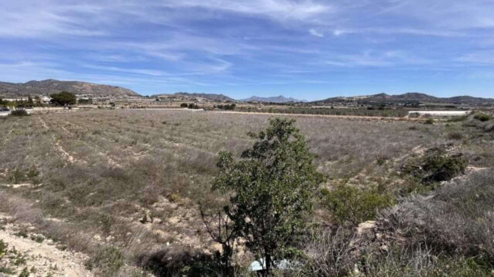 Videresalg - Grund Jord -
La Romana