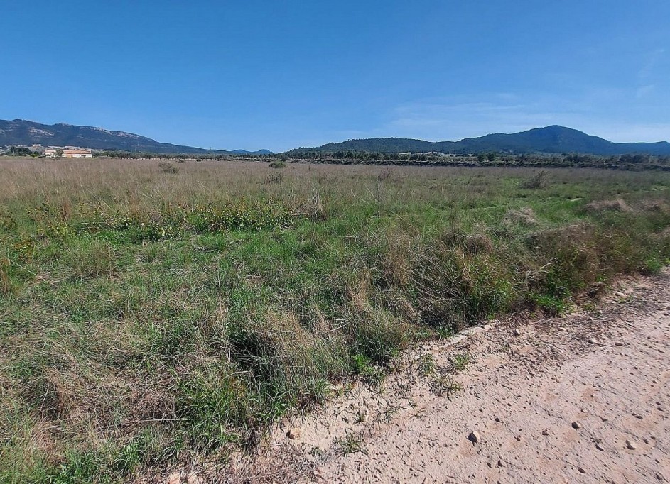 Videresalg - Grund Jord -
Salinas