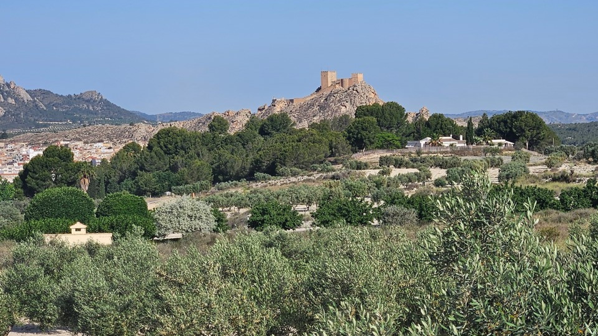 Videresalg - Grund Jord -
SAX