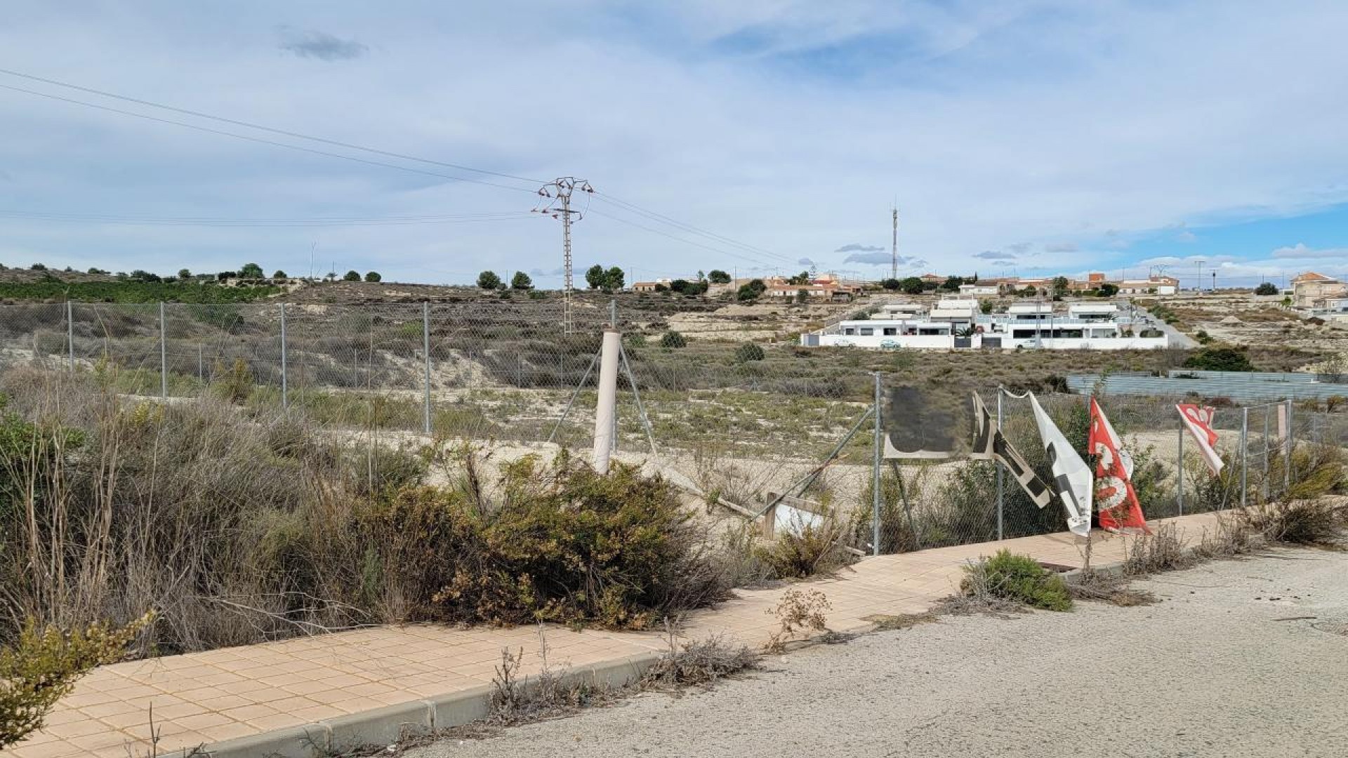 Videresalg - Grund Jord -
Torremendo