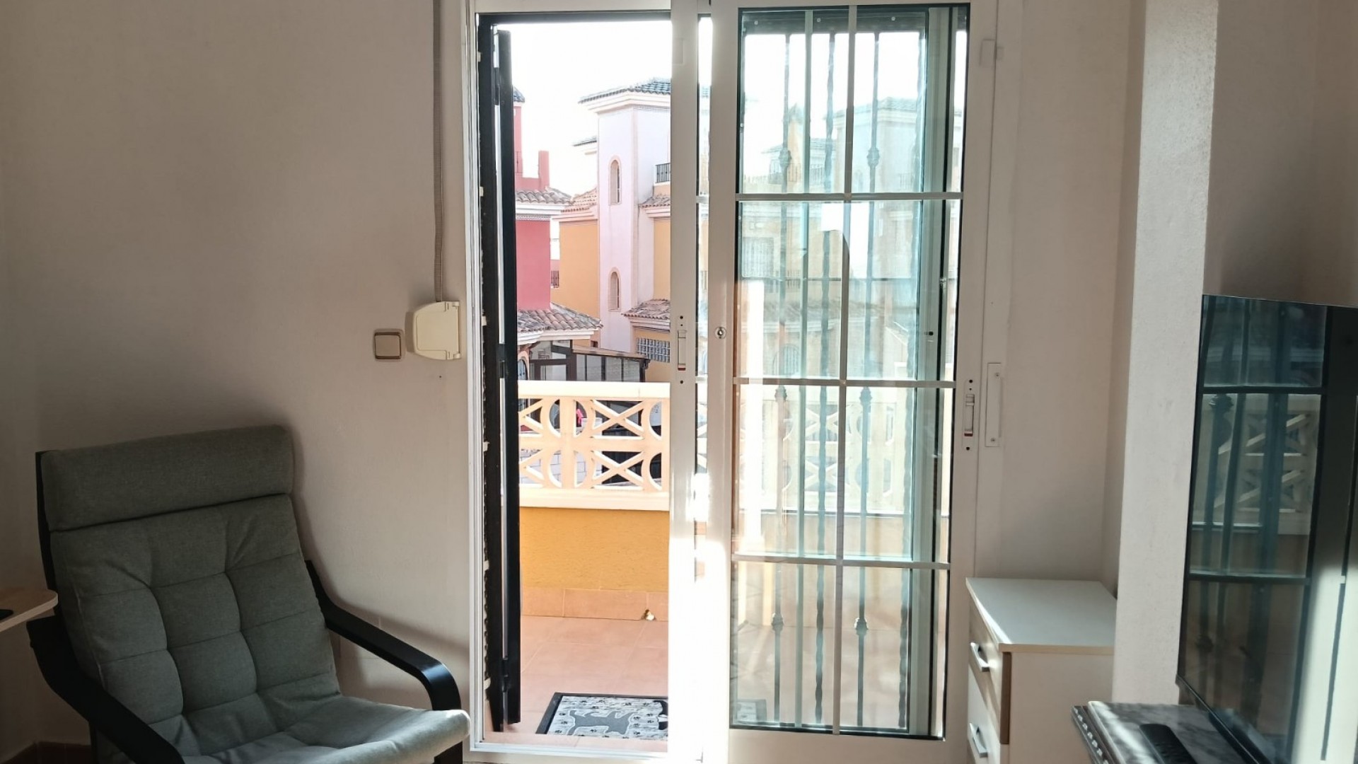 Videresalg - Hus - Fritliggende villa (4) -
Los Montesinos - La herrada