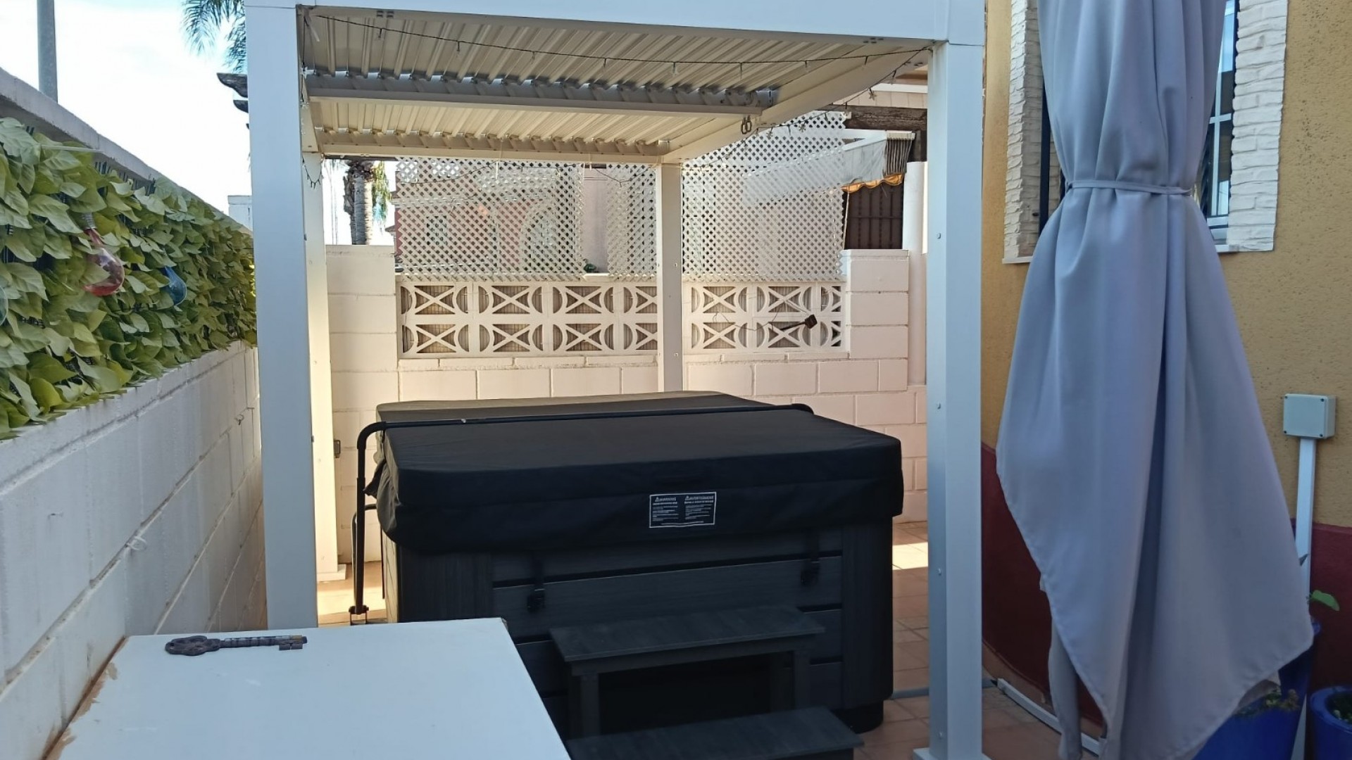 Videresalg - Hus - Fritliggende villa (4) -
Los Montesinos - La herrada