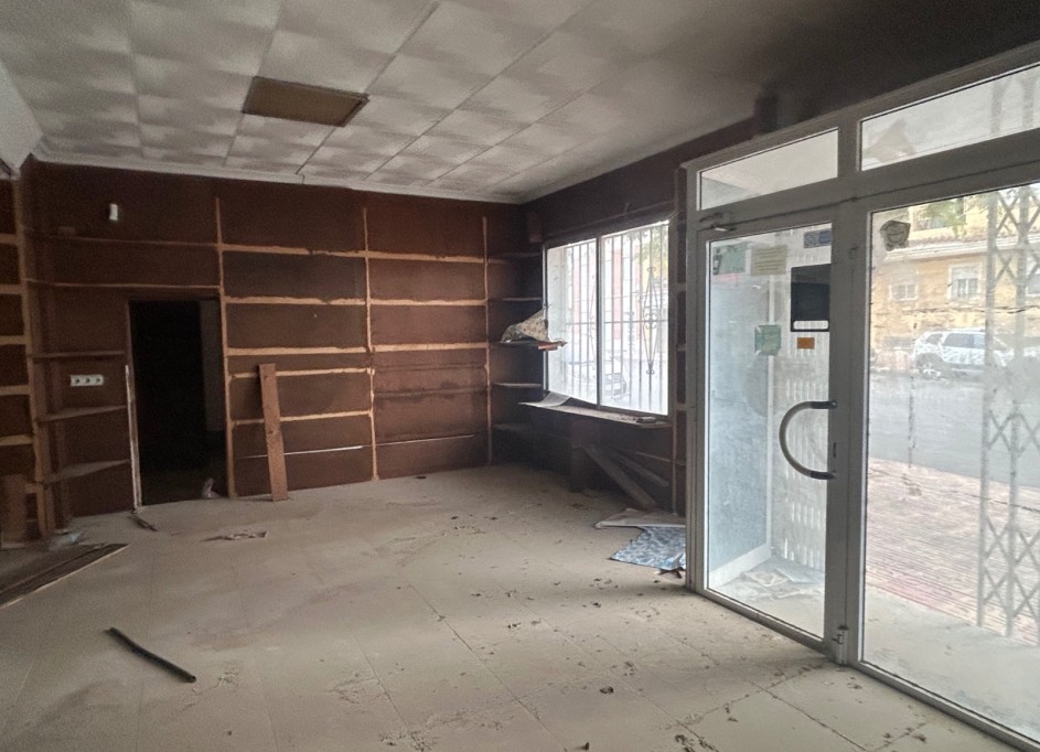 Videresalg - Kommerciel -
Jacarilla