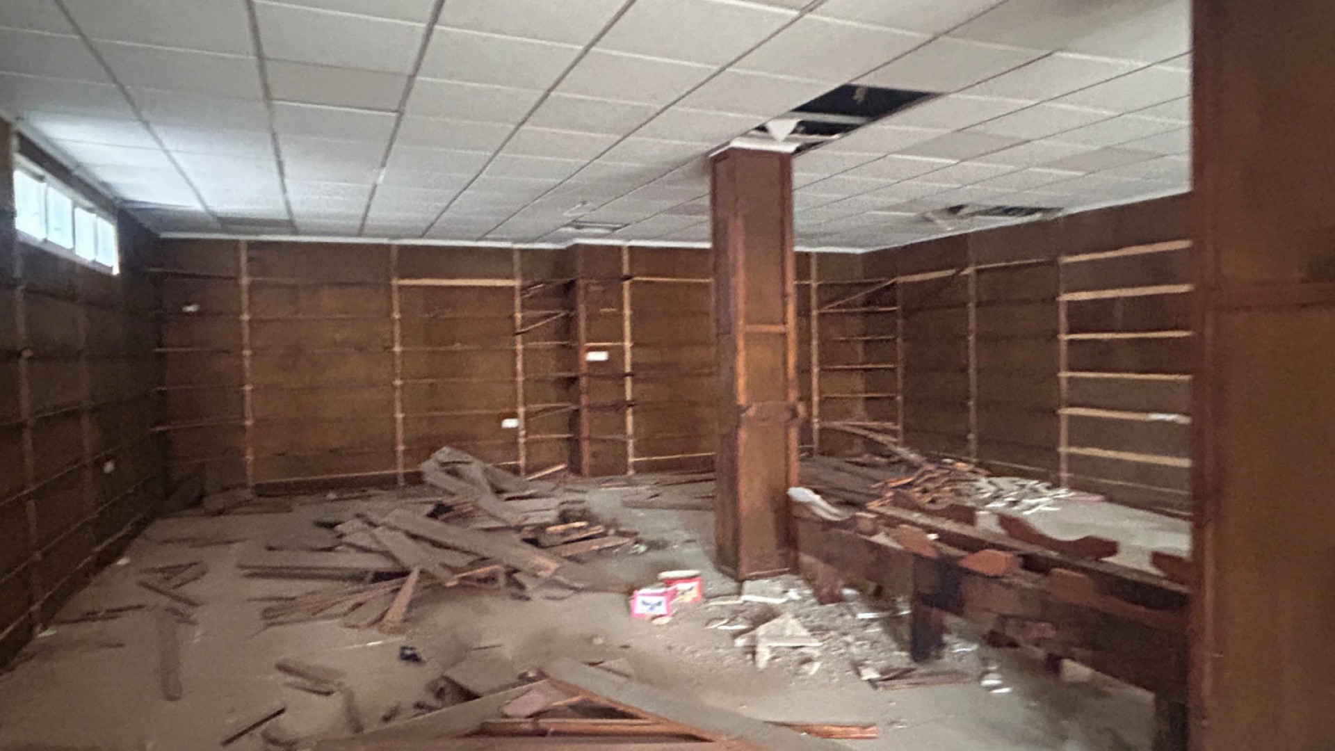 Videresalg - Kommerciel -
Jacarilla