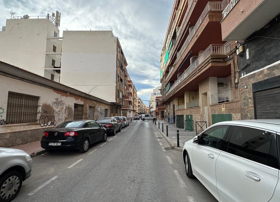 Videresalg - Kommerciel -
Torrevieja - Paseo maritimo