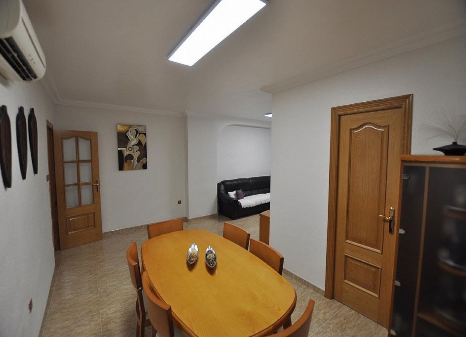 Videresalg - Kommerciel -
Villena