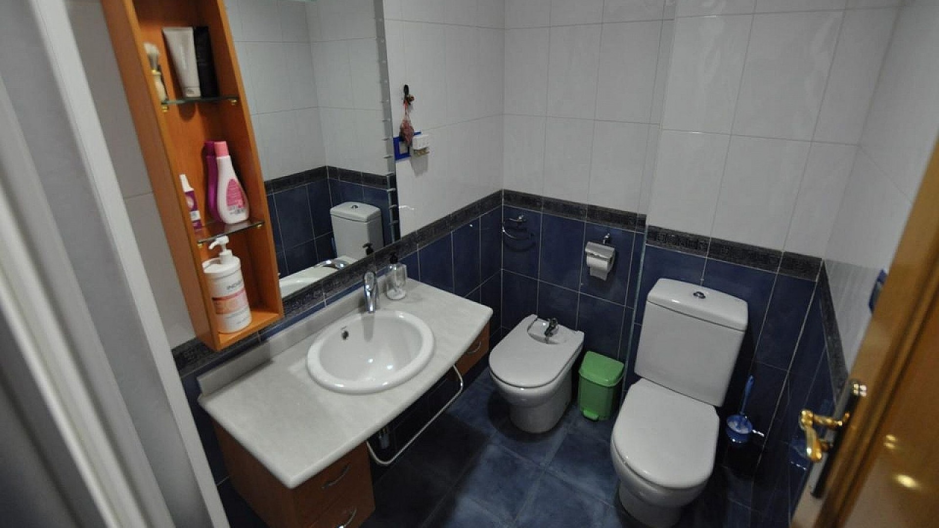 Videresalg - Kommerciel -
Villena