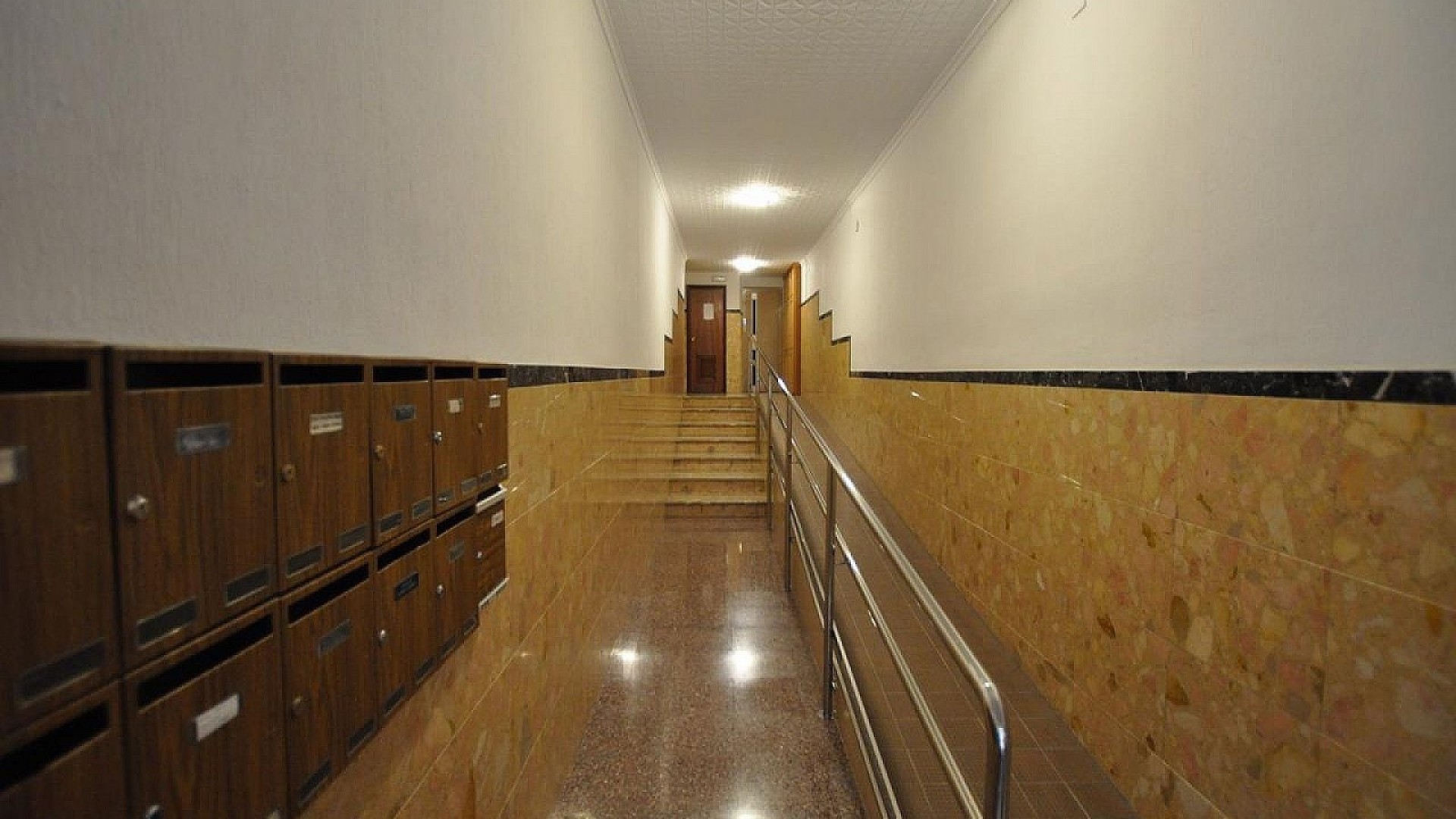 Videresalg - Kommerciel -
Villena