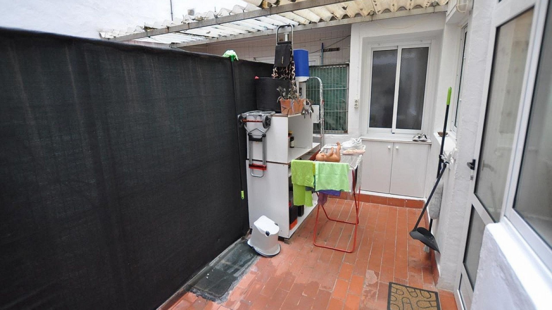 Videresalg - Kommerciel -
Villena