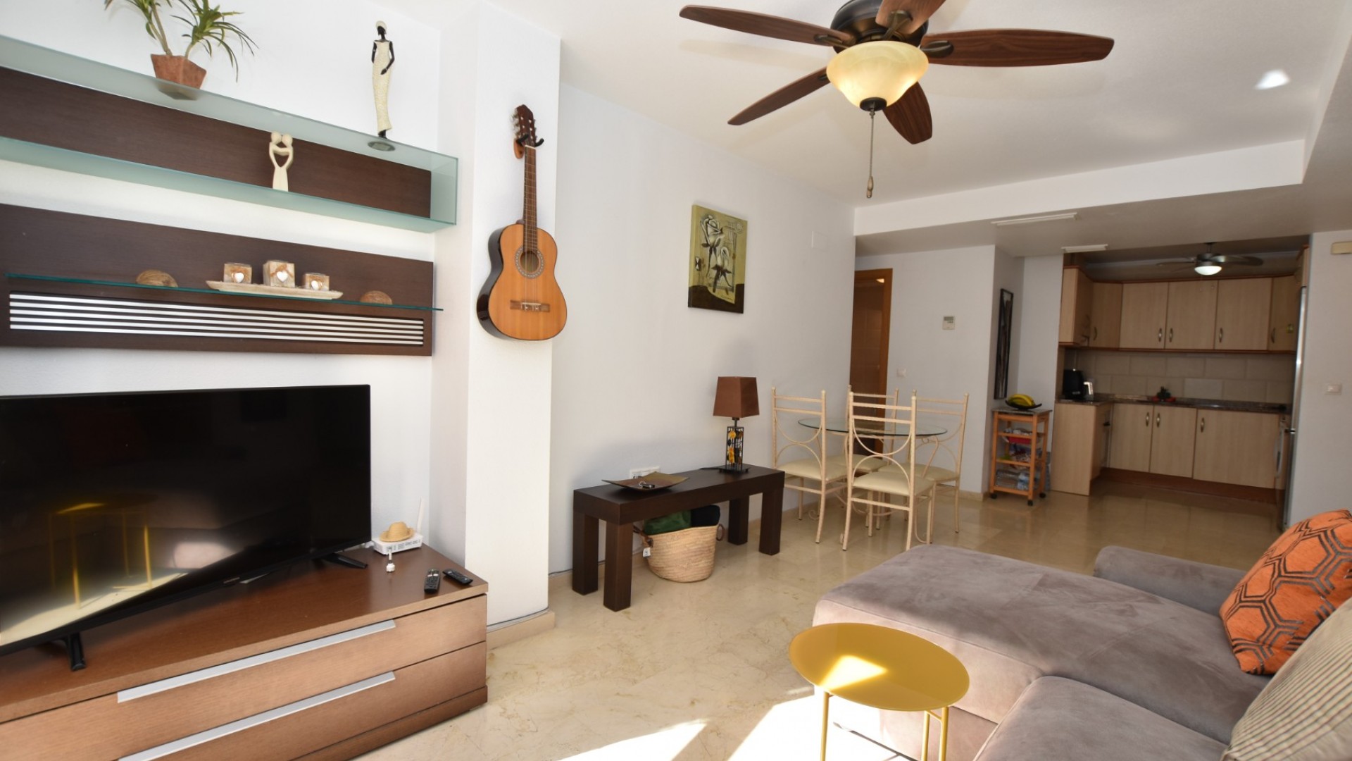 Videresalg - Lejlighed lejlighed -
Algorfa