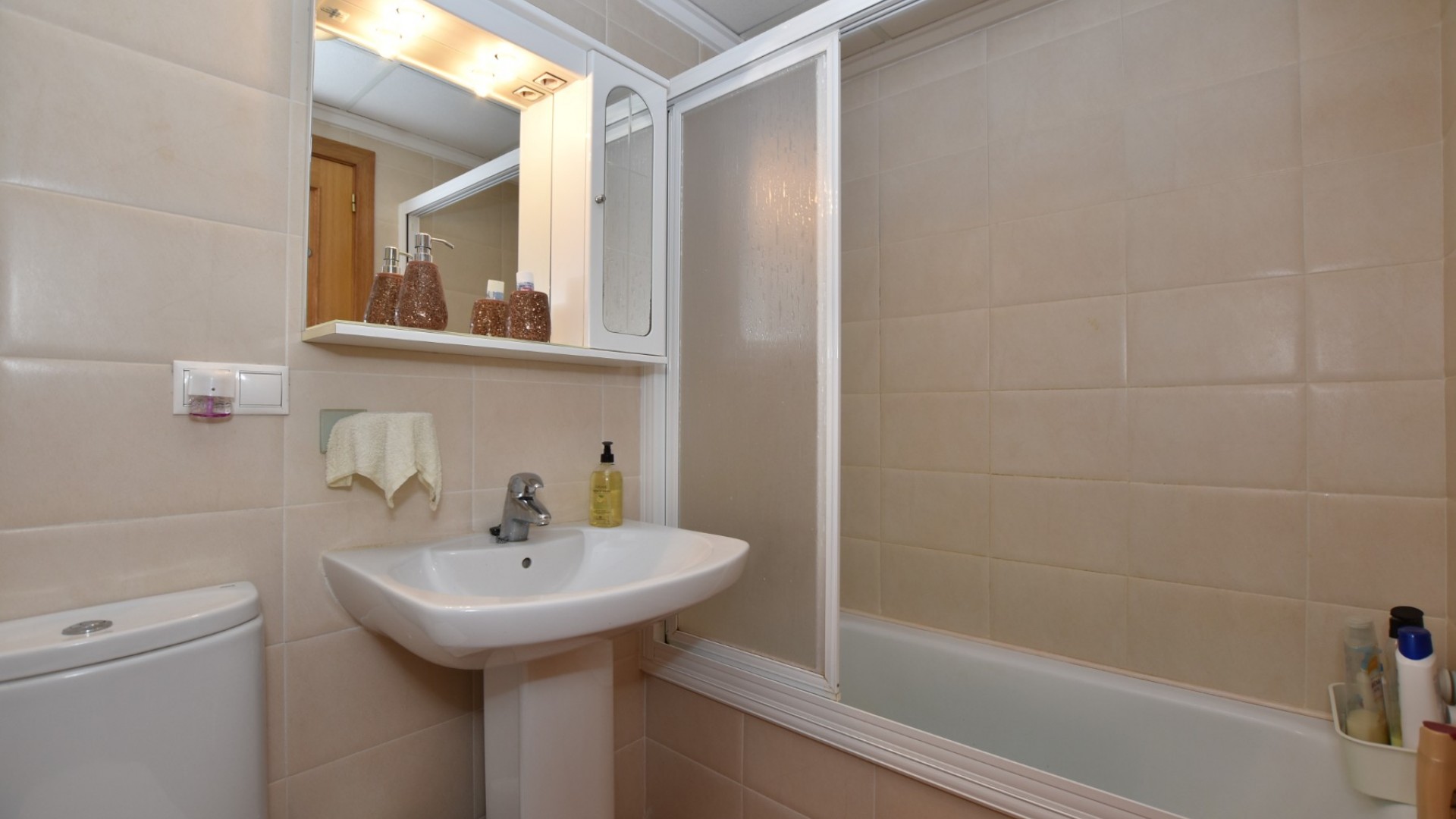 Videresalg - Lejlighed lejlighed -
Algorfa