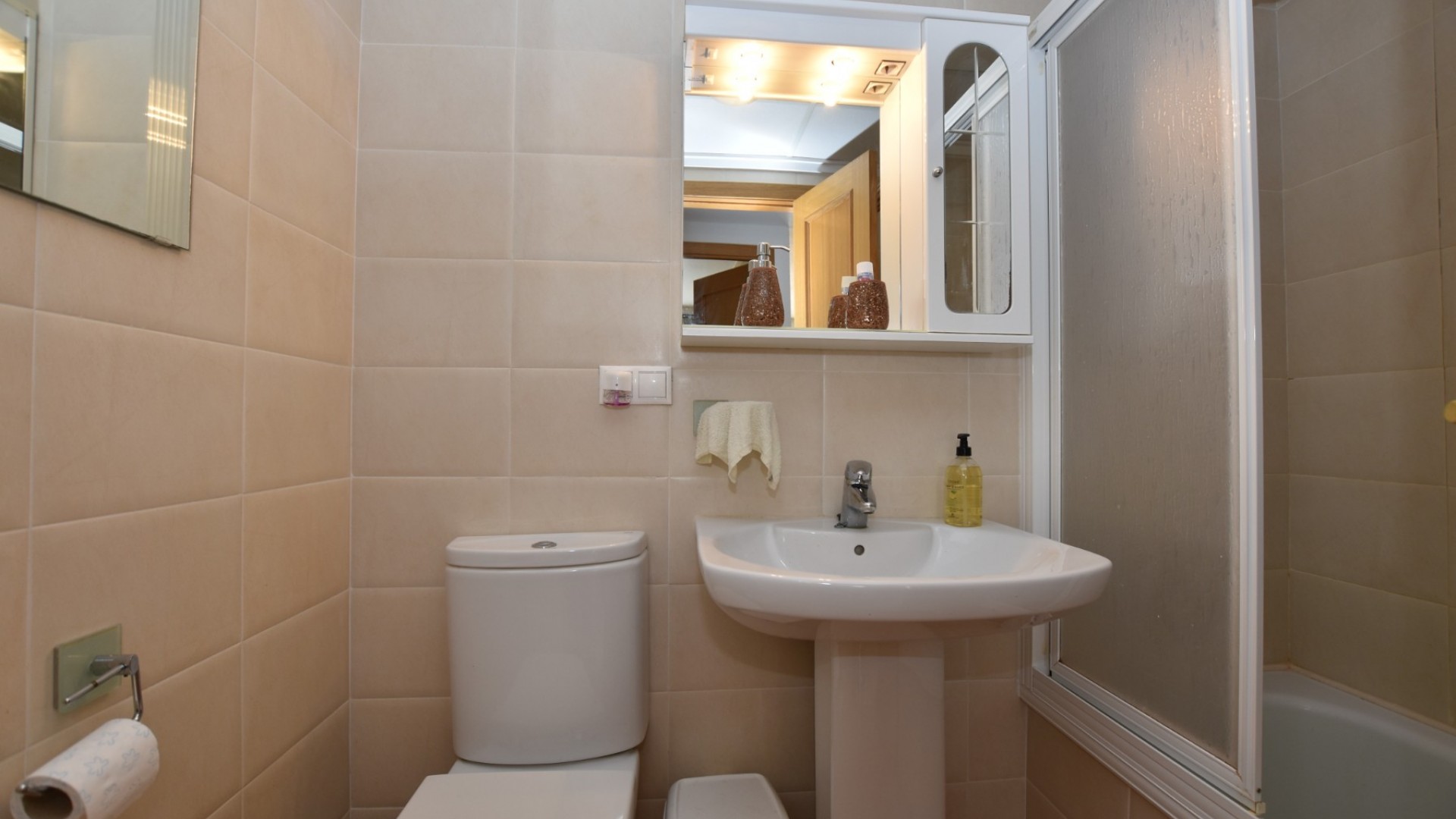 Videresalg - Lejlighed lejlighed -
Algorfa