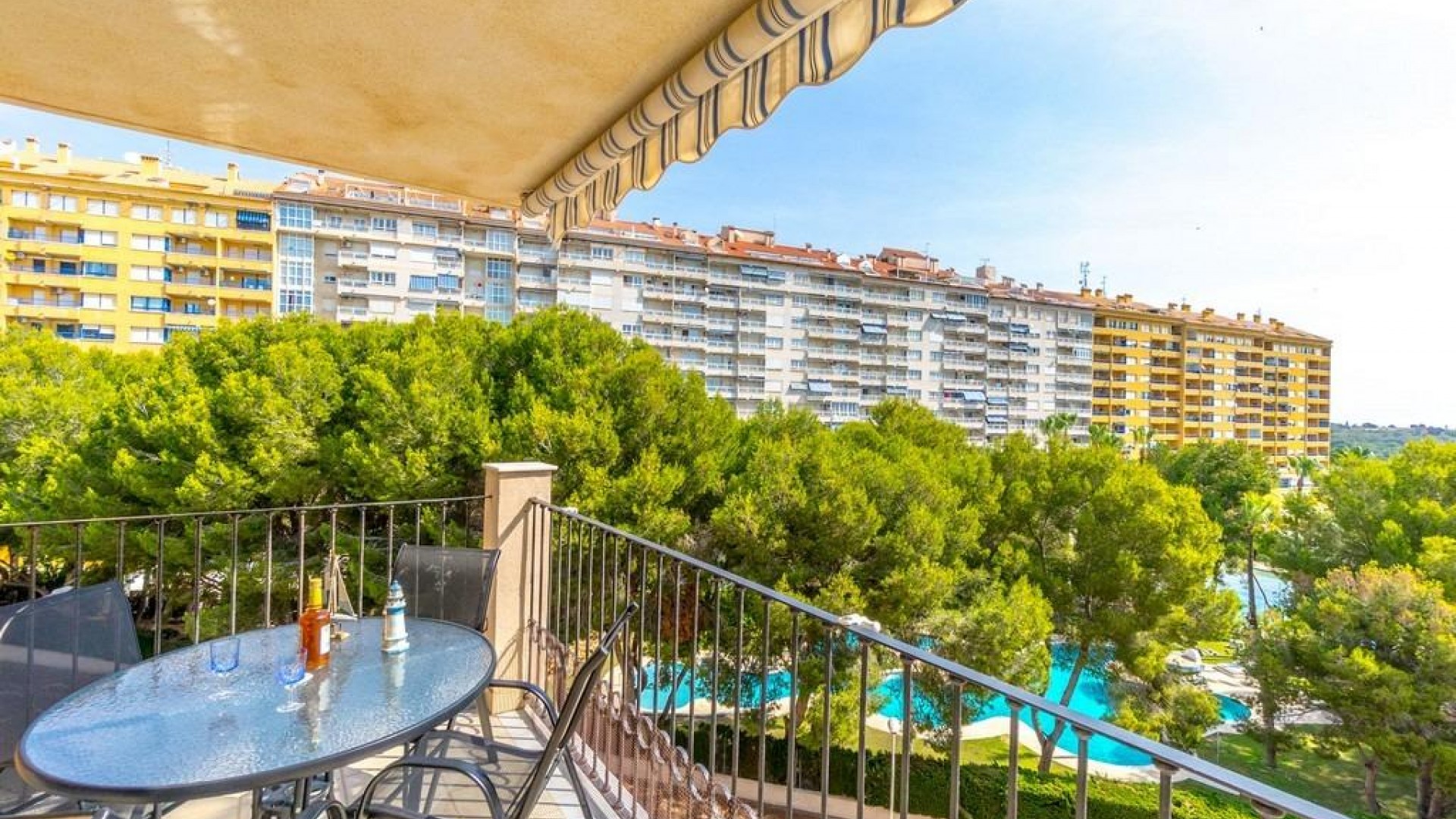 Videresalg - Lejlighed lejlighed -
Orihuela Costa - Campoamor