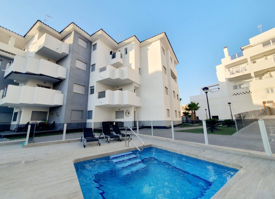 Videresalg - Lejlighed lejlighed -
Orihuela Costa - Villamartín-Las Filipinas