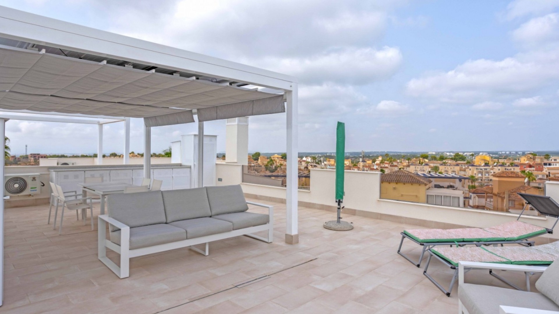 Videresalg - Lejlighed lejlighed -
Orihuela Costa - Villamartín