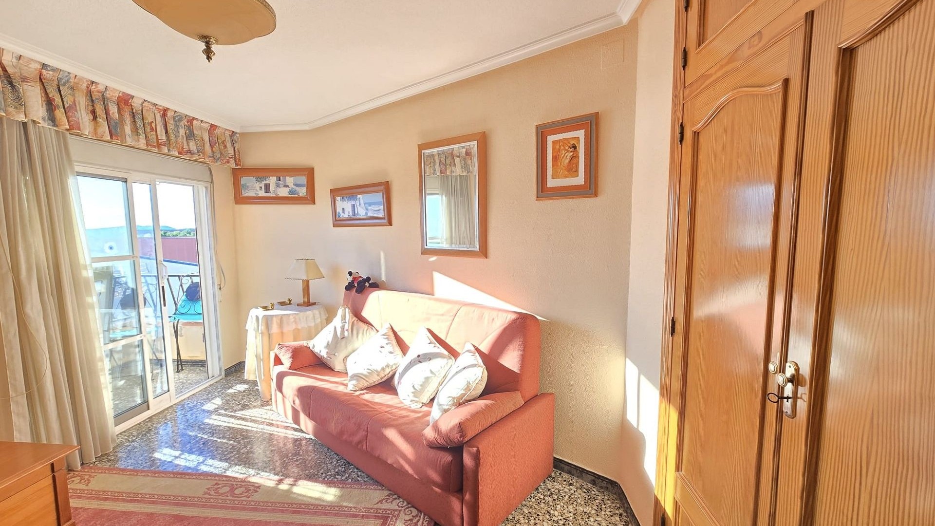 Videresalg - Lejlighed lejlighed -
SAX