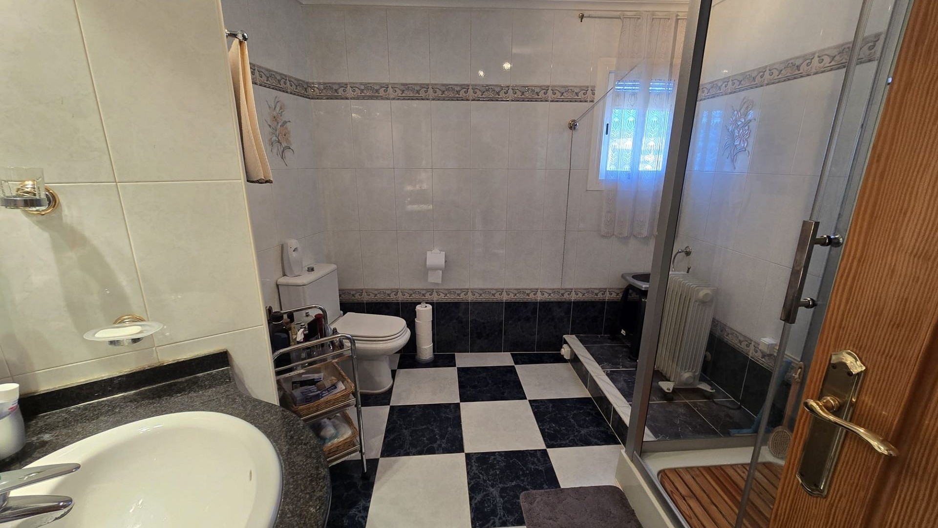 Videresalg - Lejlighed lejlighed -
SAX