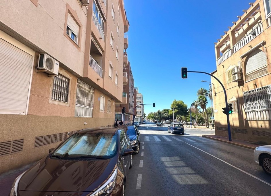 Videresalg - Lejlighed lejlighed -
Torrevieja - Acequion