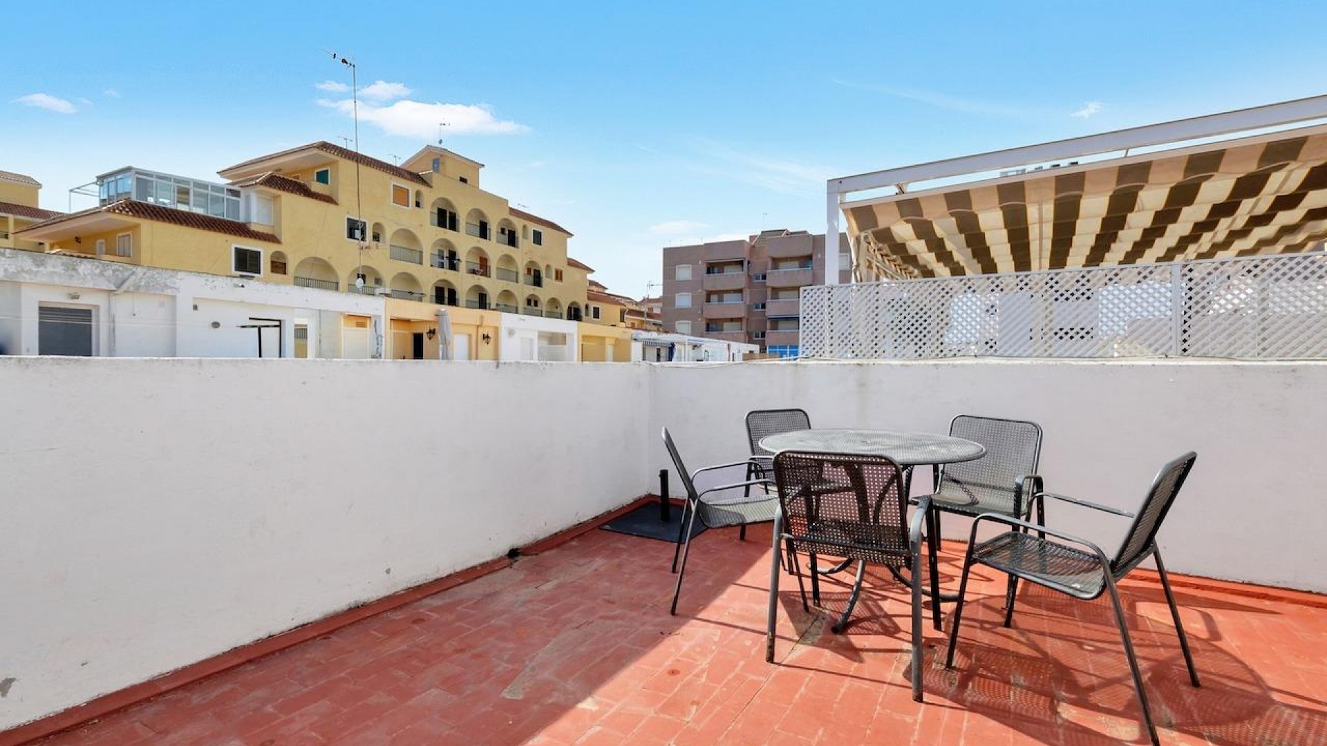 Videresalg - Lejlighed lejlighed -
Torrevieja - La Mata