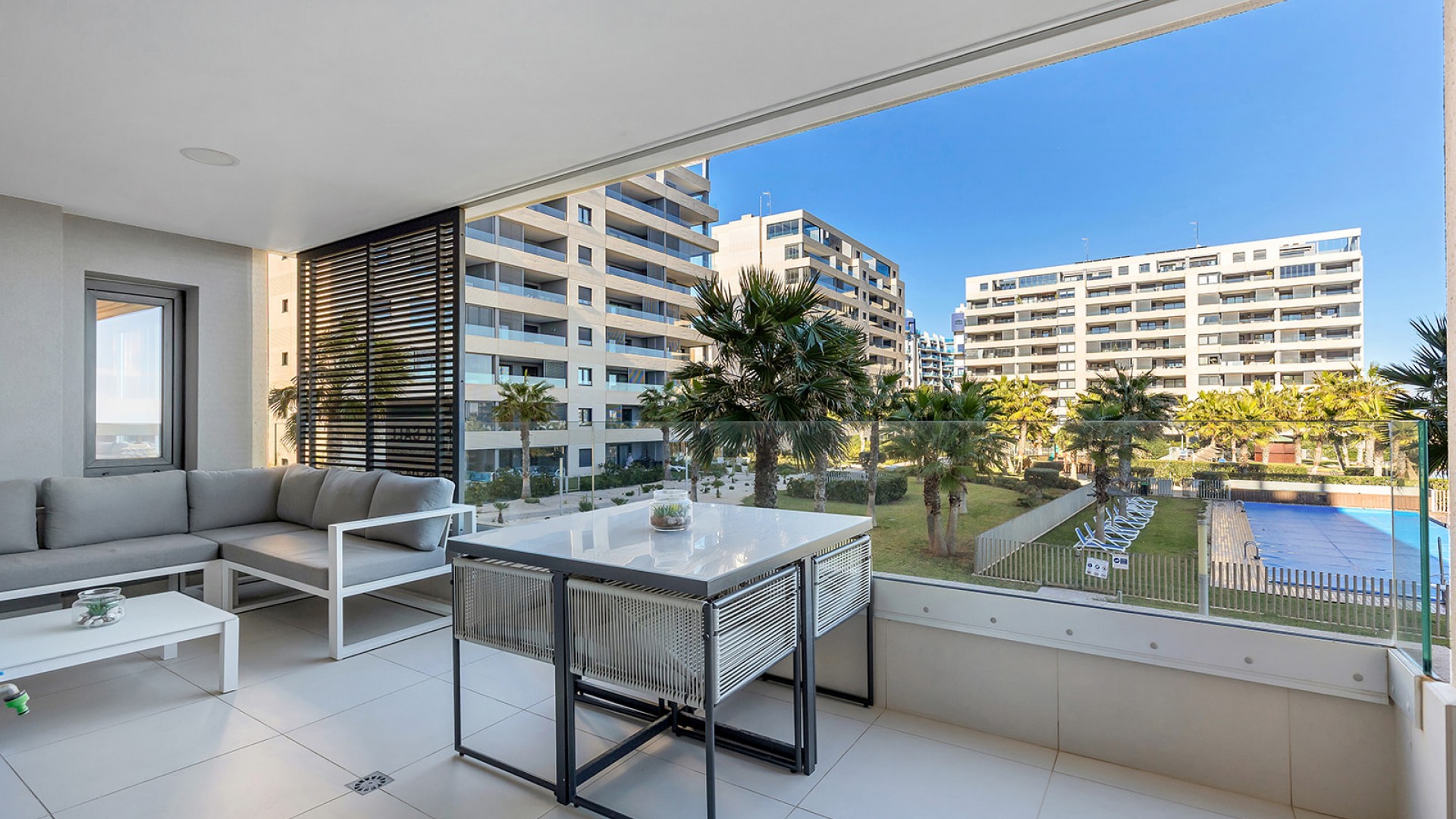 Videresalg - Lejlighed lejlighed -
Torrevieja - Punta Prima