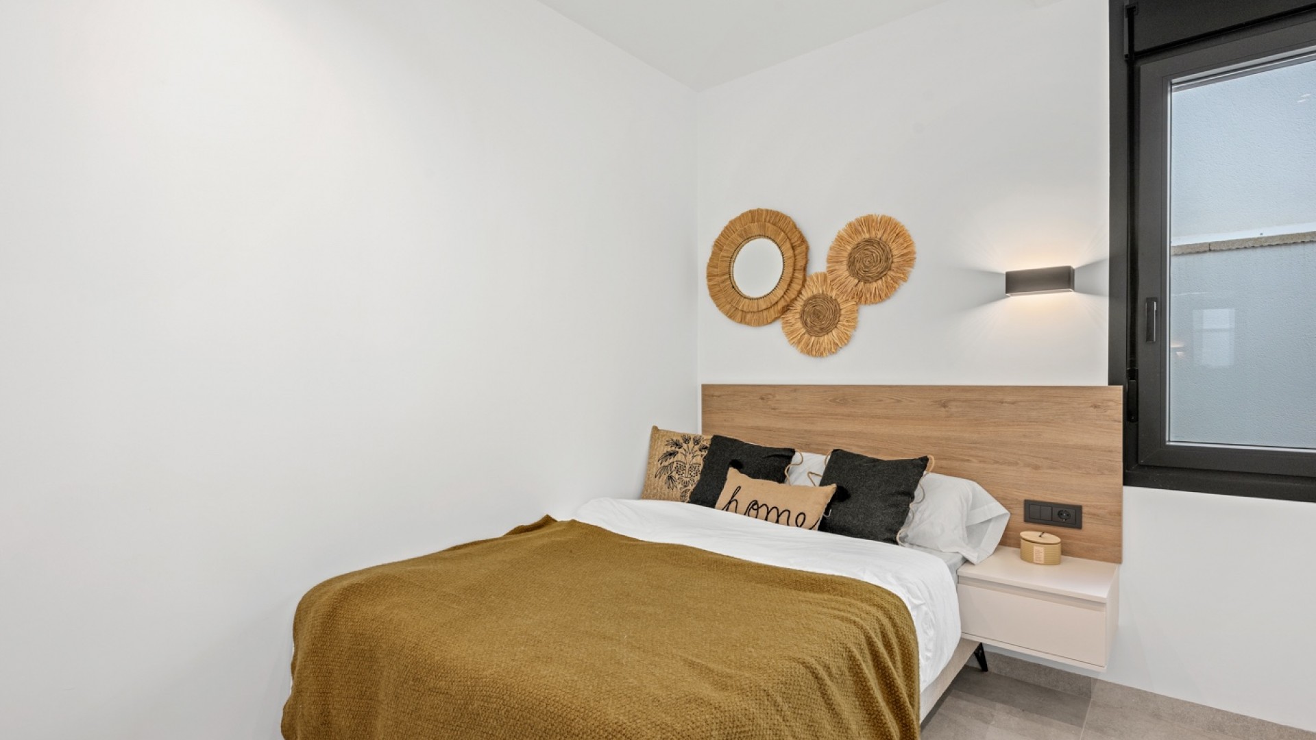 Videresalg - Villa - Fritliggende -
Orihuela Costa - Blue Lagoon*