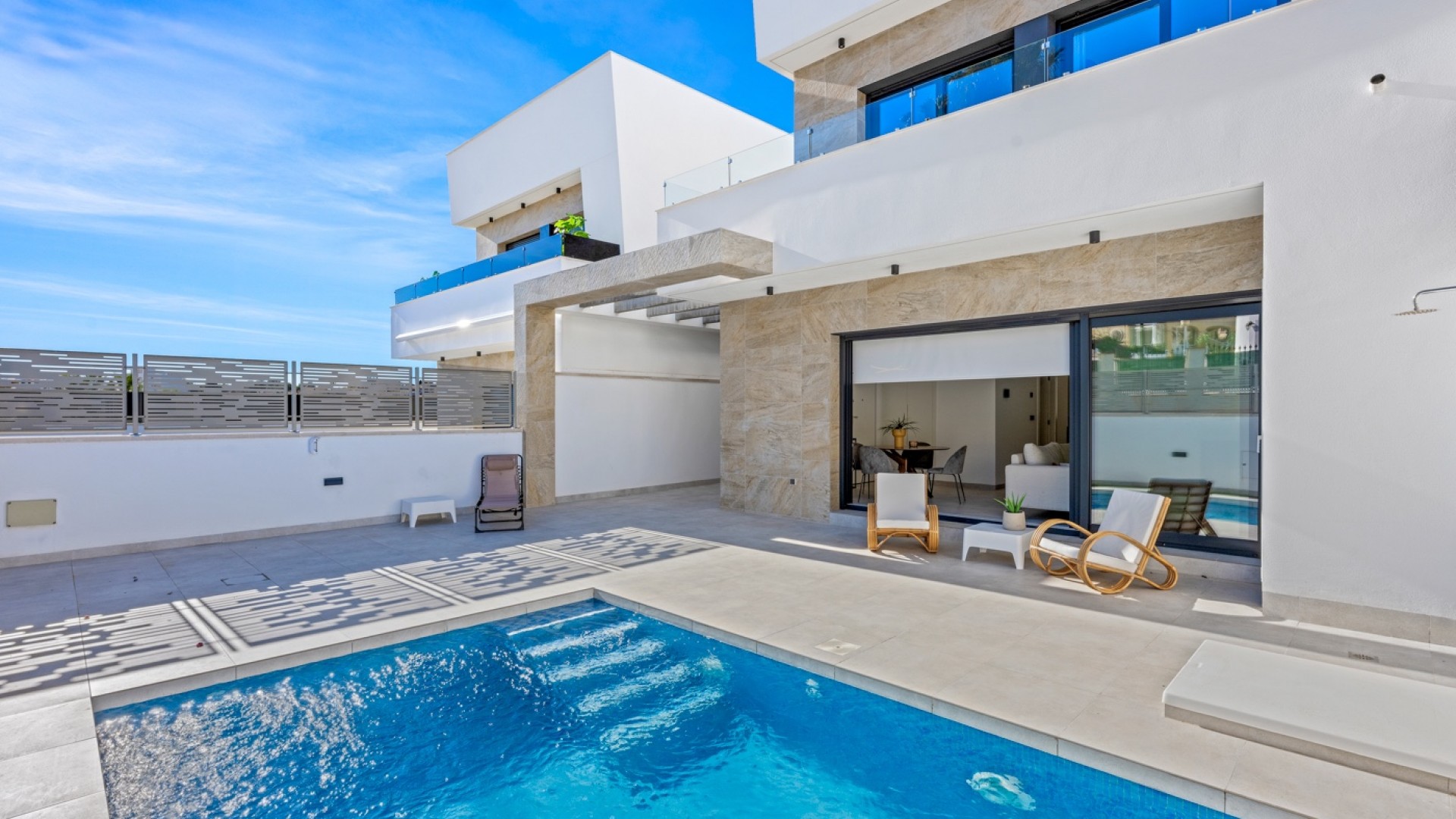 Videresalg - Villa - Fritliggende -
Orihuela Costa - Blue Lagoon*