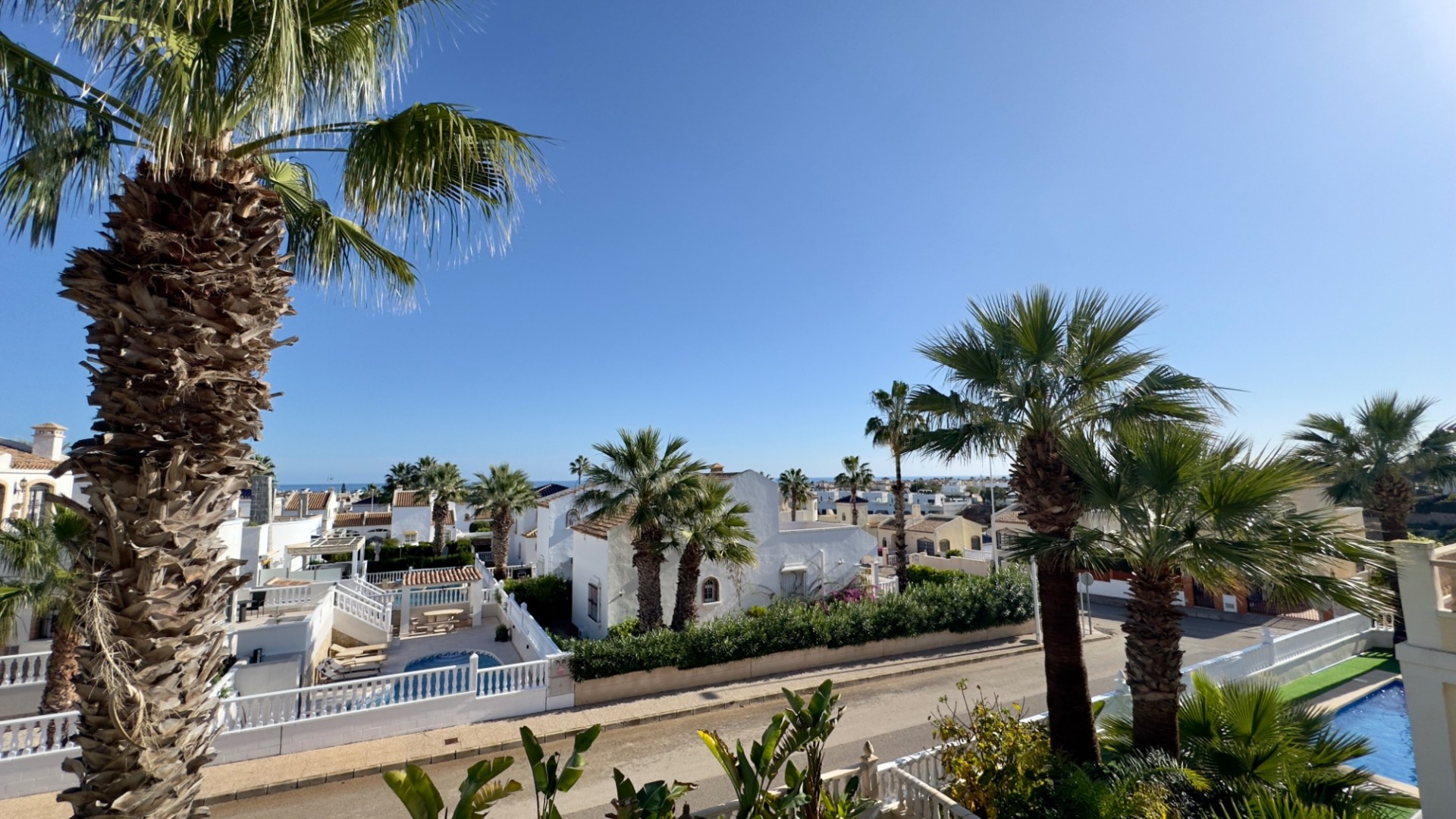 Videresalg - Villa - Fritliggende -
Orihuela Costa - Los Dolses*