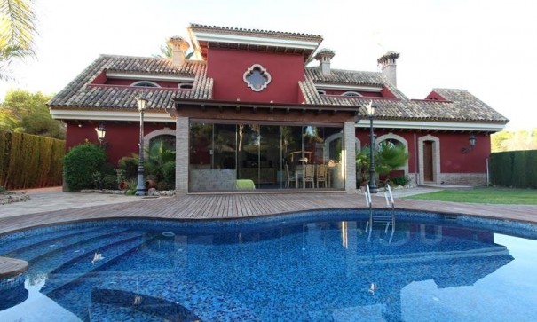 Villa - Återförsäljning - Orihuela Costa - Campoamor