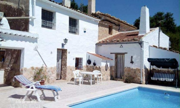 Villa - Återförsäljning - Yecla - Yecla Murcia